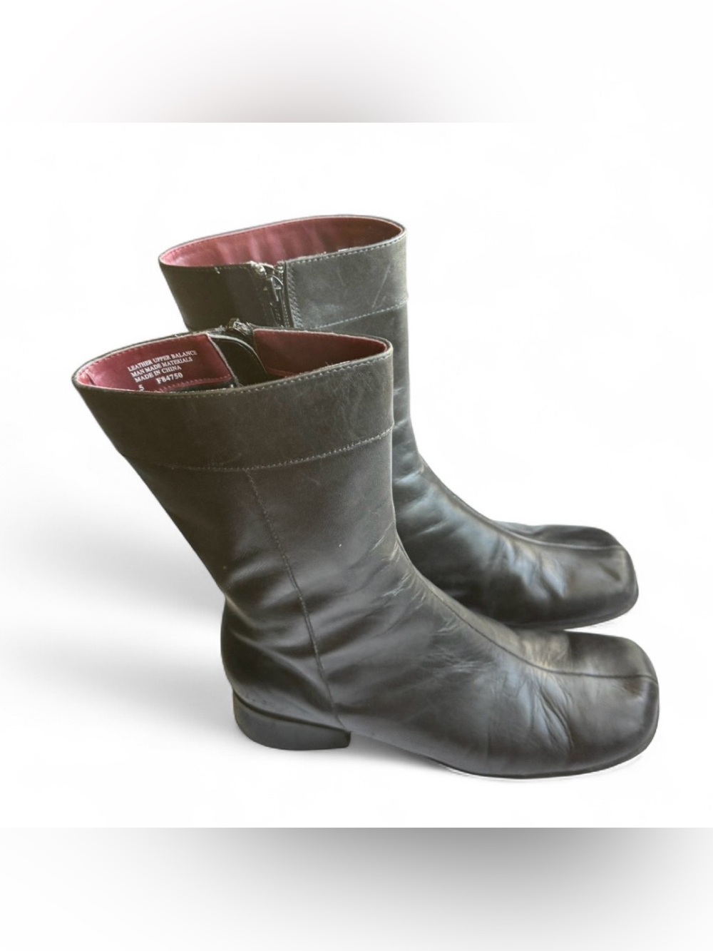 Y2K Vintage Black leather mid-calf boots with Square Toe 🖤 Size 5